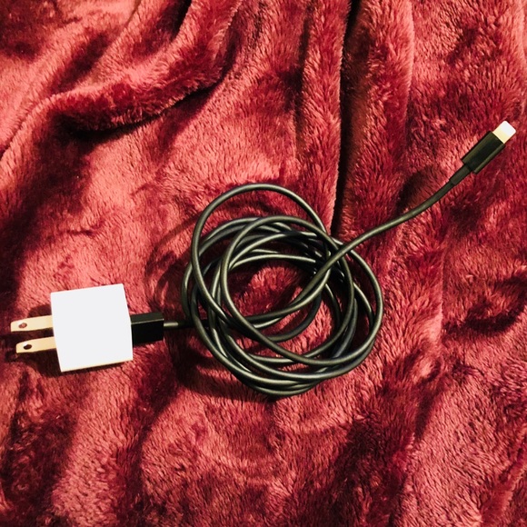 Silver iphone 6 with case and screen protector - Picture 5 of 5